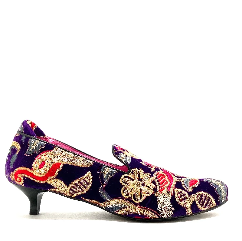 Cigar- Crush velvet embroidery shoe- last par 37!