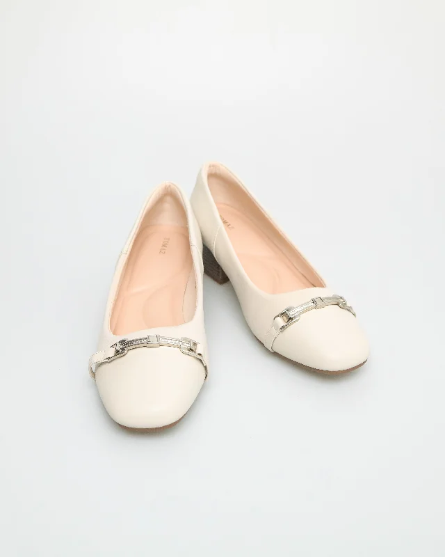 Tomaz NN330 Ladies Silver Buckle Heels (Cream)