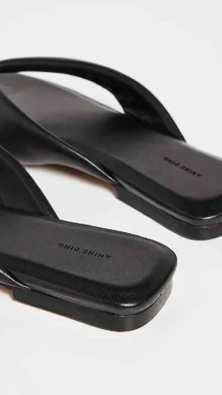 'Viola' Thong Sandal