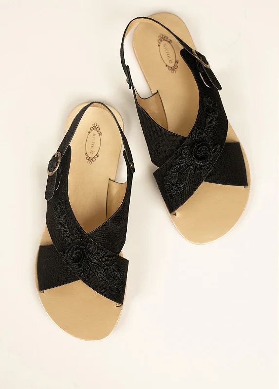 Women's Aria Sandal in Black